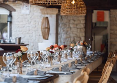 Une grande table pour réunir ceux qui comptent