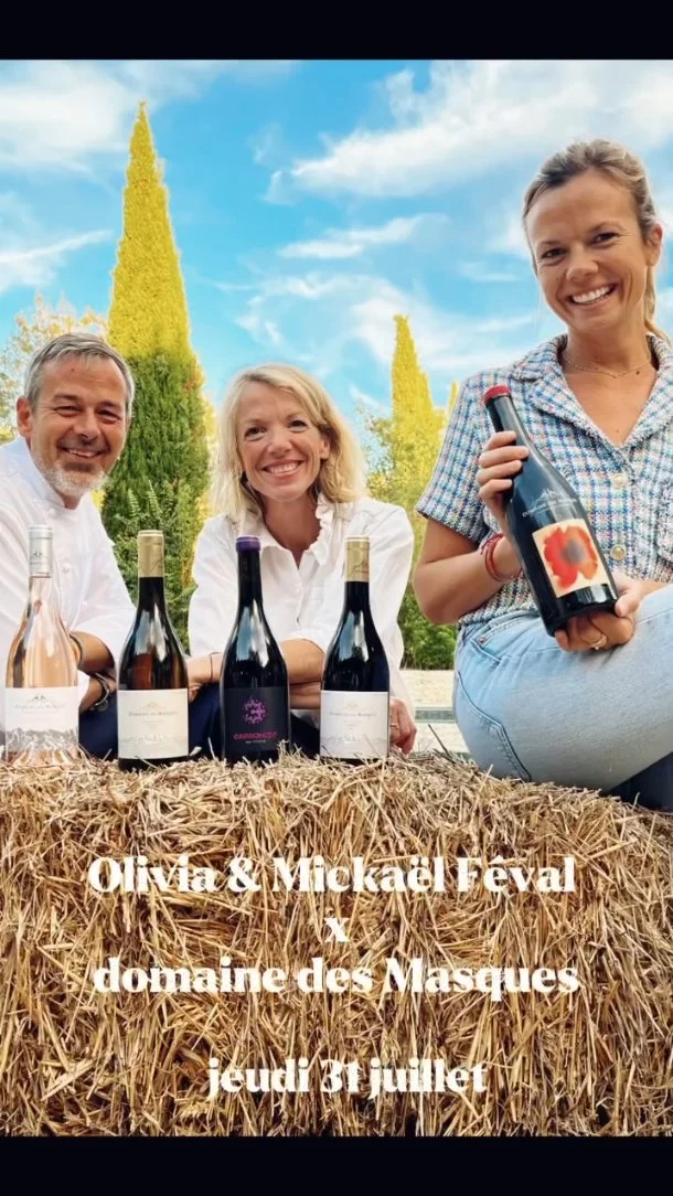 🌿 Tous les jeudis soirs, on se retrouve sur la terrasse pour notre rendez-vous Wine, Cheese & Pâté en Croûte Club – ambiance décontractée, brasero, bons vins et assiettes canailles ❤️

🗓 Le jeudi 31 juillet, ne manquez pas notre soirée spéciale en collaboration avec le Domaine des Masques 🍇
Une seconde rencontre avec Léa et leurs superbes cuvées !

Au menu :
🥩 Pâtés en croûte & charcuteries maison
🔥 Plat canaille au brasero
🧀 Fromages affinés
🍰 Dessert ultra gourmand

 Menu : 50 € / personne (hors boissons)
🍷 Accords mets & vins : 5 verres pour 35 €

📍 Olivia & Mickaël Féval, entre nous 🌿
184 route de Calas, Bouc-Bel-Air

Réservations sur notre site ou au 04 42 93 29 60
🔗 Lien en bio
⚠️ Places limitées –  réservez vite !

#SoiréesdÉté #WineCheesePaté #DomaineDesMasques #OliviaEtMickaelFeval #BoucBelAir #Gastronomie #AccordsMetsVins #PatéEnCroûteClub #BraseroNights #EventGourmand #JeudiSoir